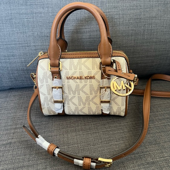 NWT MICHAEL KORS BEDFORD LEGACY EXTRA SMALL DUFFLE CROSSBODY MINI SATCHEL - Picture 1 of 11